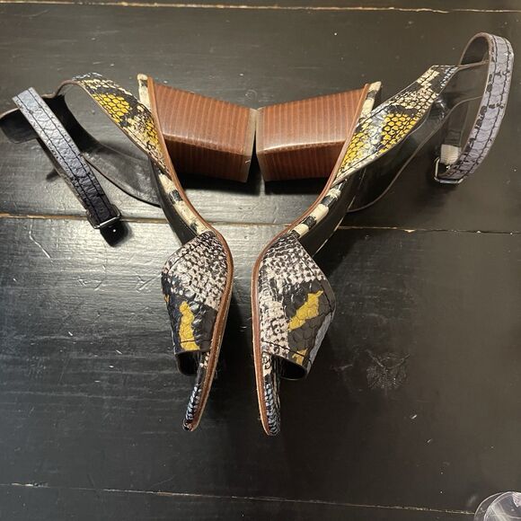 Coach Pipher Python/Anaconda Size 8.5 Wooden Block Heel with Ankle Clasp - Picture 4 of 10